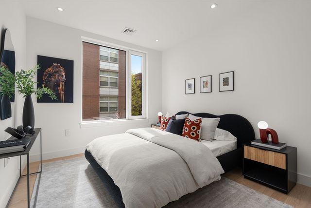 595 Albany Street 302, Boston, MA 02118