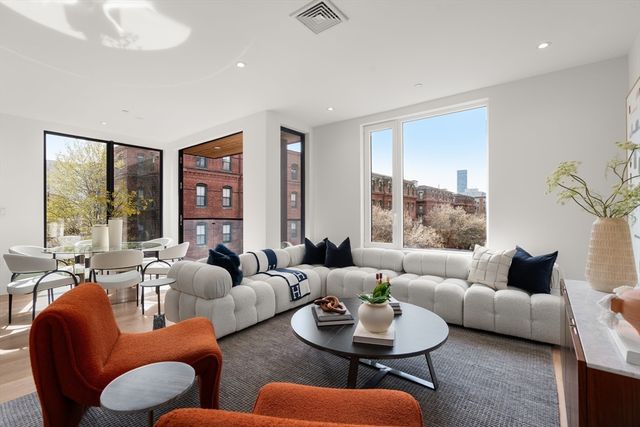 595 Albany Street 302, Boston, MA 02118