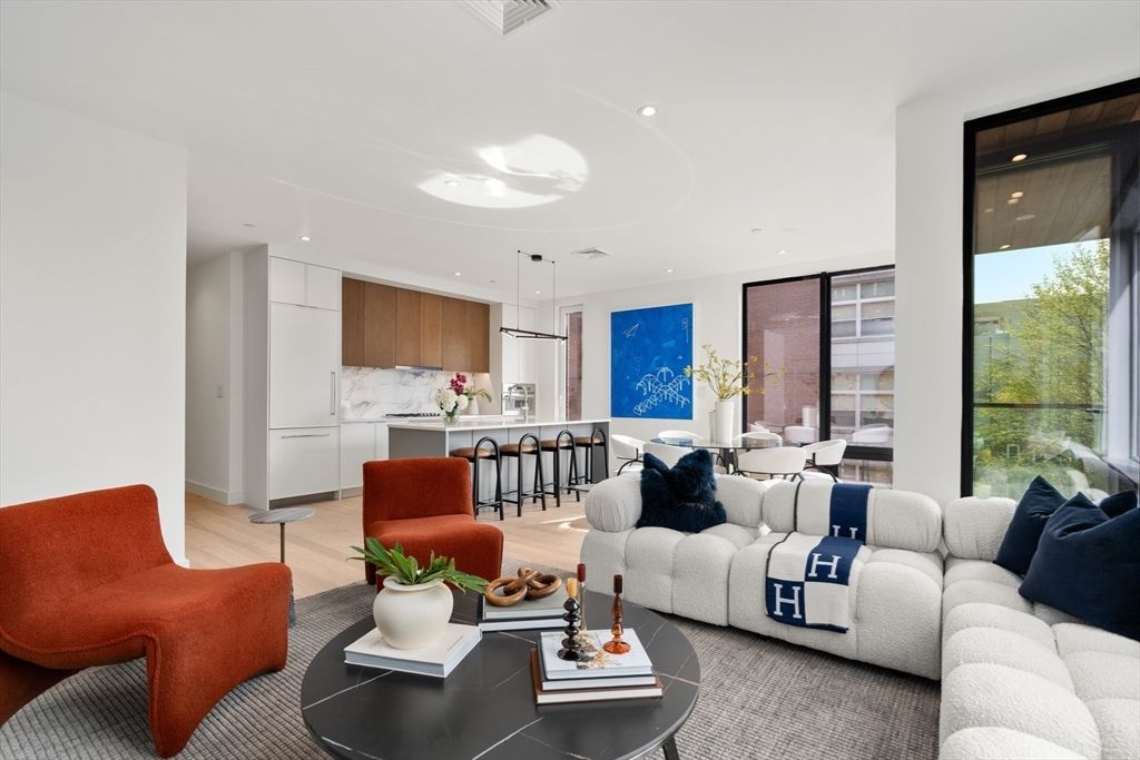 595 Albany Street 302, Boston, MA 02118