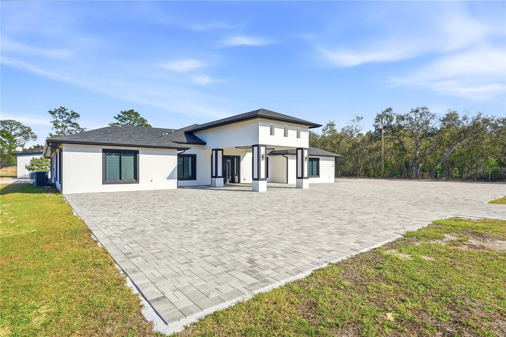 Image 3 of property listing at 17736 OVERSTREET LANE, Spring Hill, FL 34610