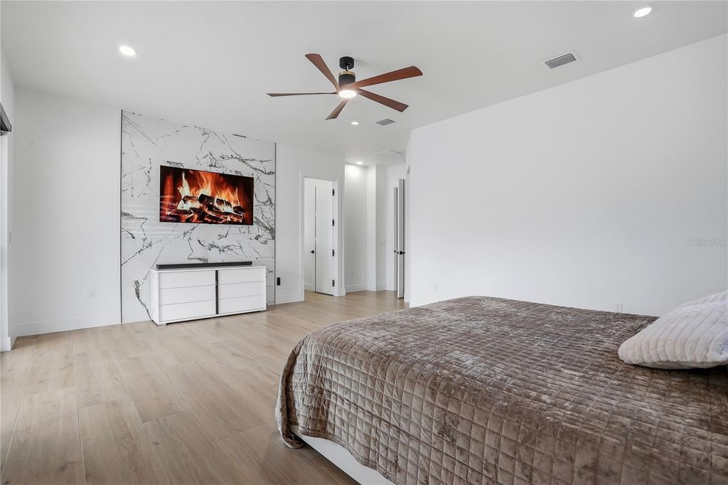 Image 31 of property listing at 17736 OVERSTREET LANE, Spring Hill, FL 34610