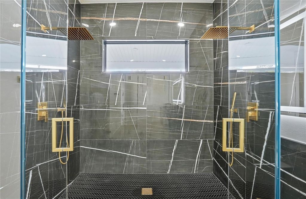 Image 34 of property listing at 17736 OVERSTREET LANE, Spring Hill, FL 34610