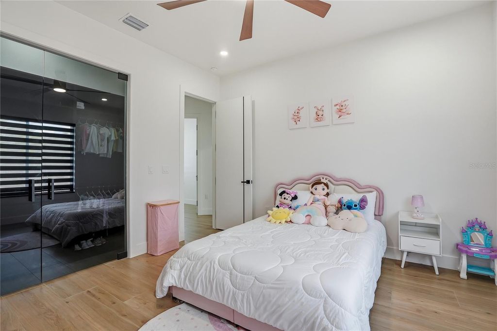 Image 39 of property listing at 17736 OVERSTREET LANE, Spring Hill, FL 34610