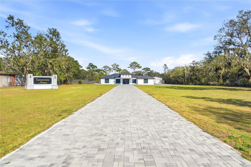 Image 5 of property listing at 17736 OVERSTREET LANE, Spring Hill, FL 34610