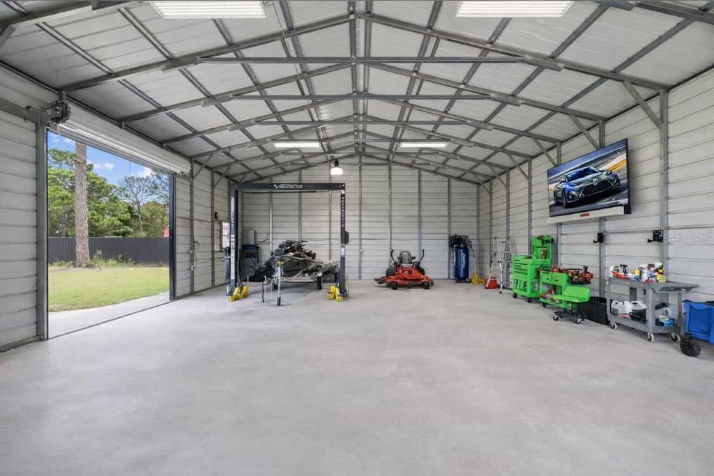 Image 66 of property listing at 17736 OVERSTREET LANE, Spring Hill, FL 34610