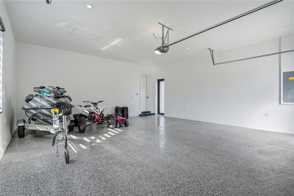 Image 67 of property listing at 17736 OVERSTREET LANE, Spring Hill, FL 34610