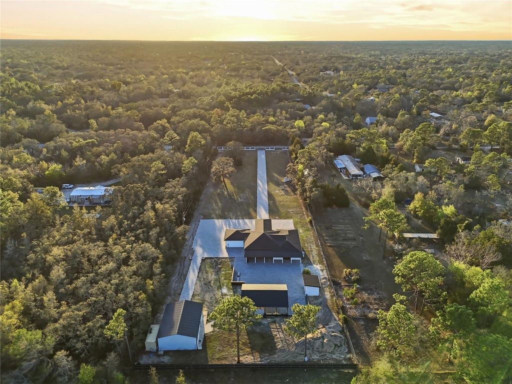 Image 73 of property listing at 17736 OVERSTREET LANE, Spring Hill, FL 34610