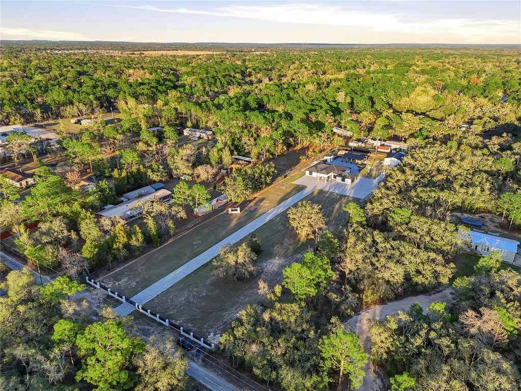 Image 75 of property listing at 17736 OVERSTREET LANE, Spring Hill, FL 34610