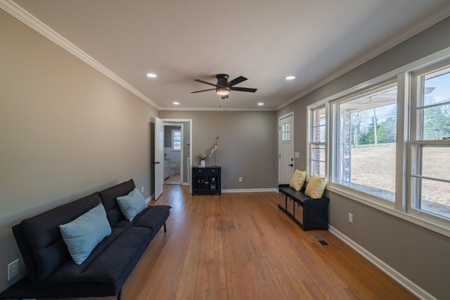 968 Spencer Rd, Rock Island, TN 38581