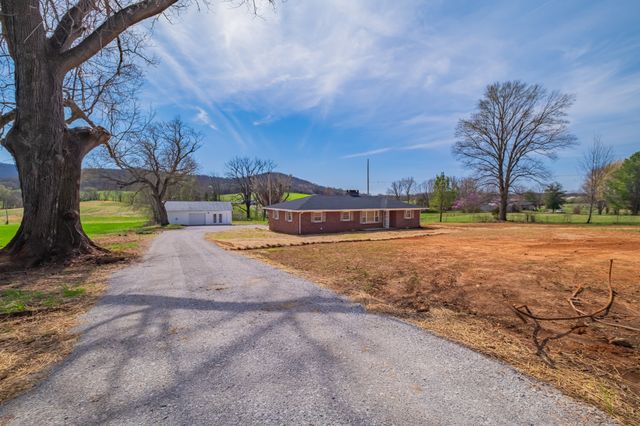 968 Spencer Rd, Rock Island, TN 38581