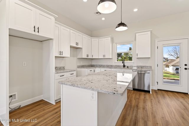 6 Sassafras Drive, Carriere, MS 39426