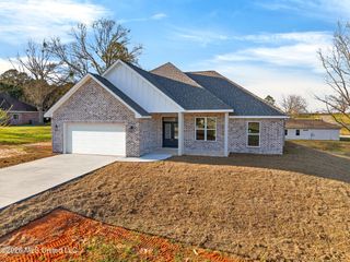 6 Sassafras Drive, Carriere, MS 39426