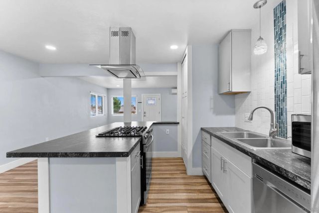 1044-1046 12th St, Imperial Beach, CA 91932