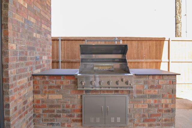 13801 Uxbridge Avenue, Lubbock, TX 79424