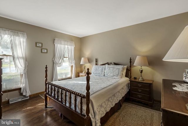 23 EASTBROOKE DR, Ephrata, PA 17522