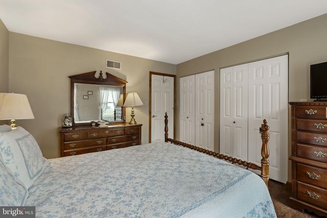 23 EASTBROOKE DR, Ephrata, PA 17522