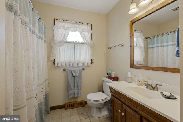 23 EASTBROOKE DR, Ephrata, PA 17522