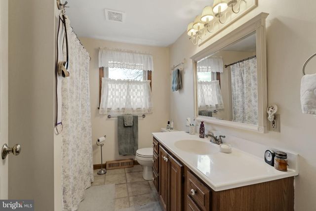 23 EASTBROOKE DR, Ephrata, PA 17522