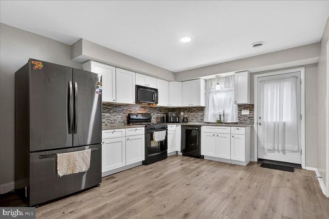 4211 W 5TH ST, Marcus Hook, PA 19061