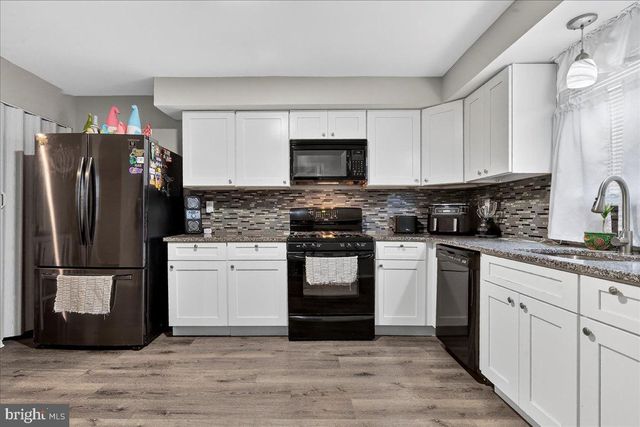 4211 W 5TH ST, Marcus Hook, PA 19061