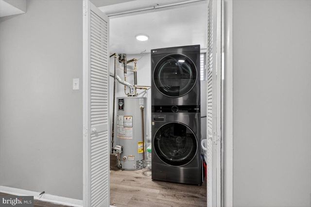 4211 W 5TH ST, Marcus Hook, PA 19061