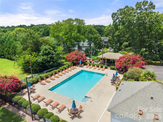 557 Fair Oaks Drive, Fort Mill, SC 29708