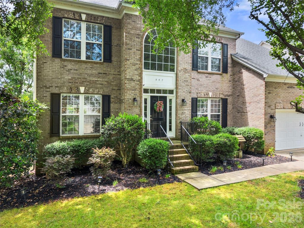 557 Fair Oaks Drive, Fort Mill, SC 29708