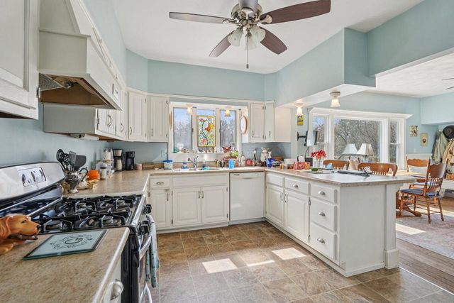 S102W33389 County Road Lo, Mukwonago, WI 53149