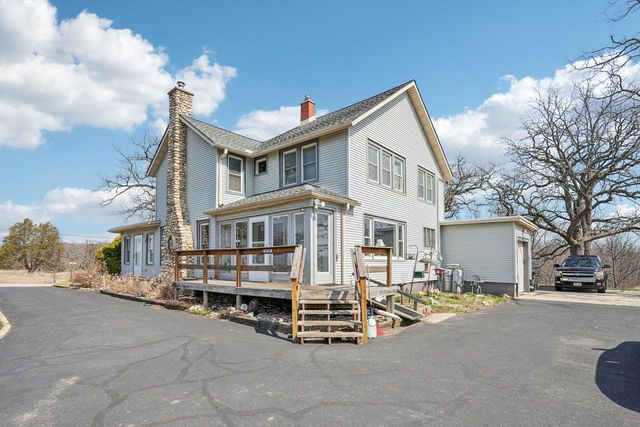 S102W33389 County Road Lo, Mukwonago, WI 53149