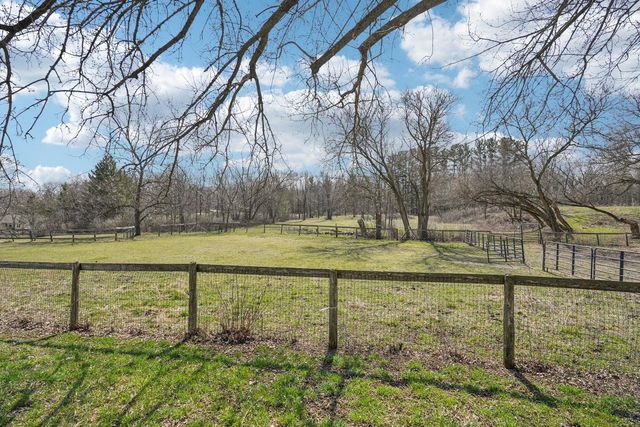 S102W33389 County Road Lo, Mukwonago, WI 53149