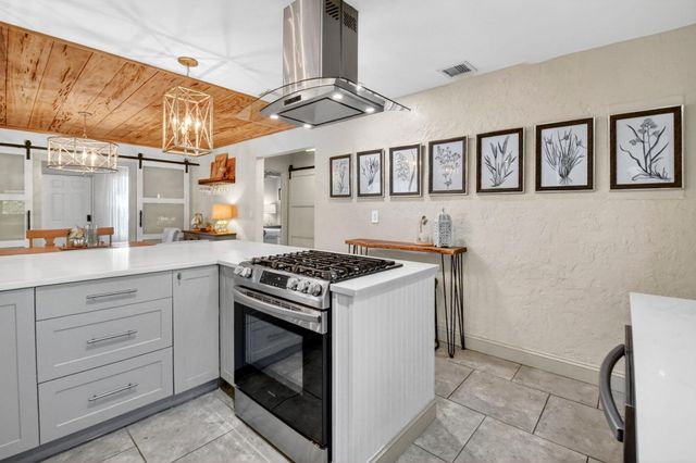 500 Churchill Road, West Palm Beach, FL 33405
