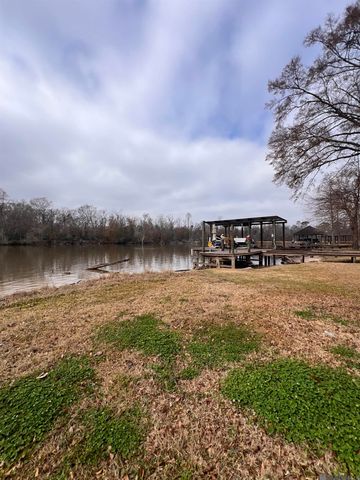 15885 Cypress Point Ln, French Settlement, LA 70733