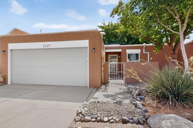 5247 Zurich Place NE, Albuquerque, NM 87111