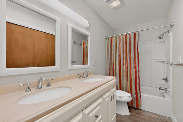 5247 Zurich Place NE, Albuquerque, NM 87111