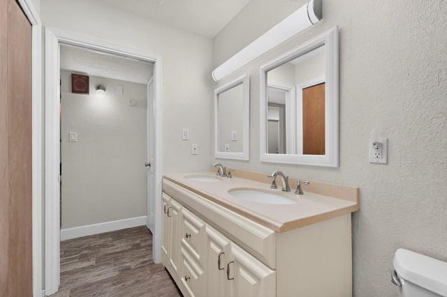 5247 Zurich Place NE, Albuquerque, NM 87111