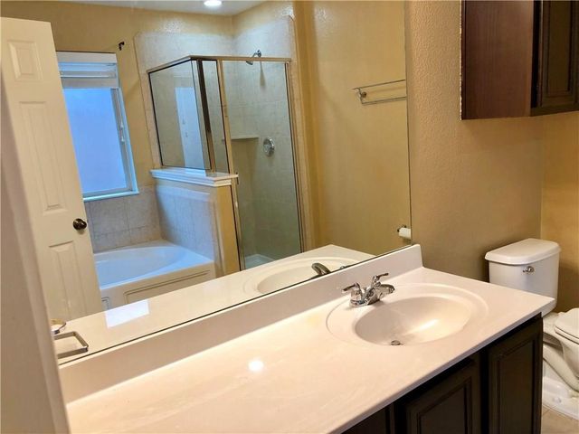 5716 Sapphire Pool Trail, Fort Worth, TX 76244