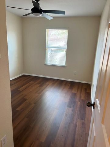 5716 Sapphire Pool Trail, Fort Worth, TX 76244