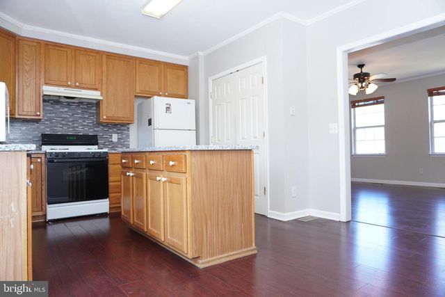 14882 GERANIUM CT, Woodbridge, VA 22193