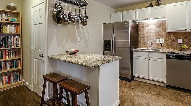 407 S Windomere Avenue A, Dallas, TX 75208