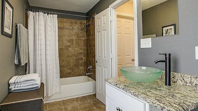 407 S Windomere Avenue A, Dallas, TX 75208
