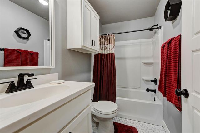 280 Renee Drive, Blanchard, OK 73010