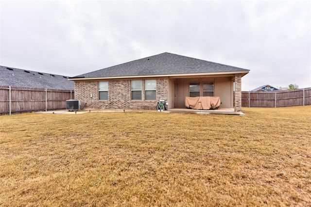 280 Renee Drive, Blanchard, OK 73010