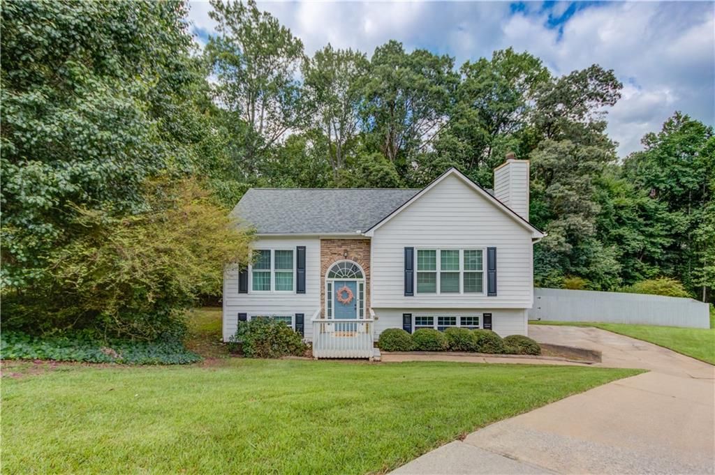 1925 Hampton Creek Lane, Hoschton, GA 30548