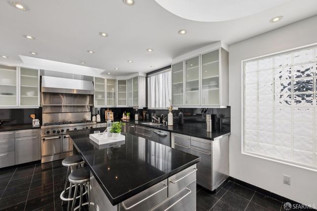 3070 23rd Avenue, San Francisco, CA 94132