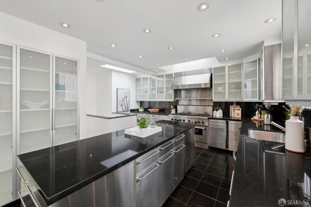 3070 23rd Avenue, San Francisco, CA 94132