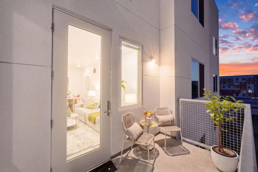 Image 34 of property listing at 42111 Osgood Road 410, Fremont, CA 94539