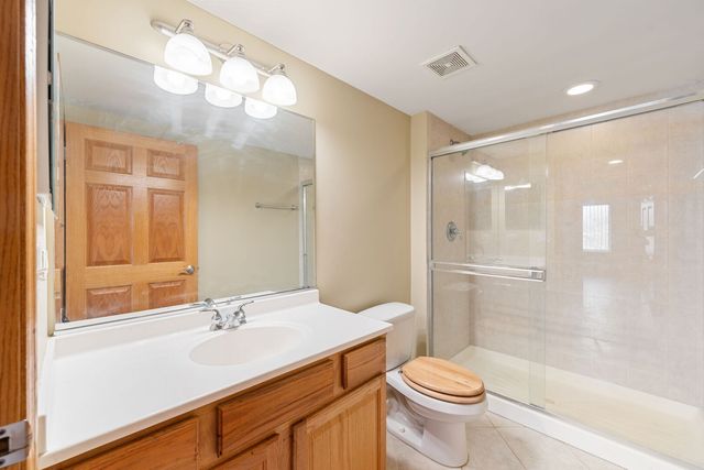 6559 W George Street 309, Chicago, IL 60634