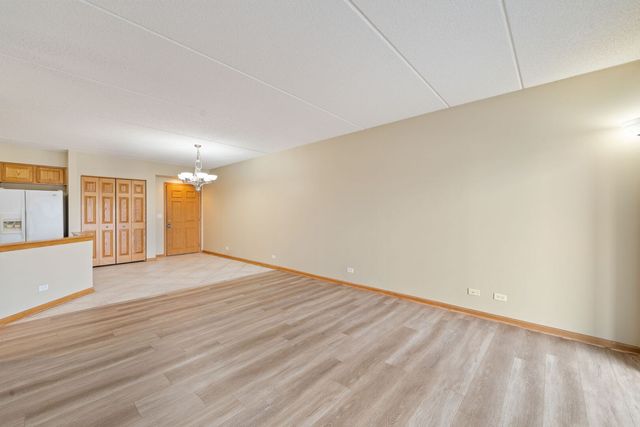 6559 W George Street 309, Chicago, IL 60634