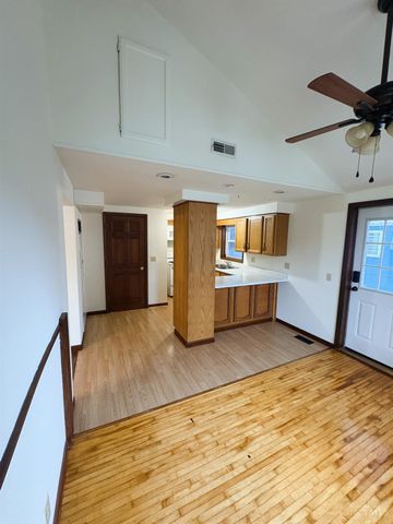 10070 St Rt 132, Pleasant Plain, OH 45162