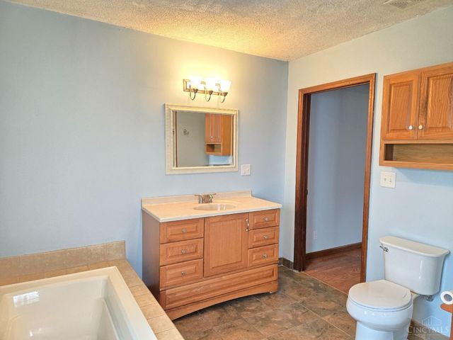 10070 St Rt 132, Pleasant Plain, OH 45162